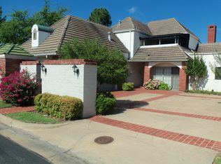 4824 S Yorktown Ct E, Tulsa, OK 74105