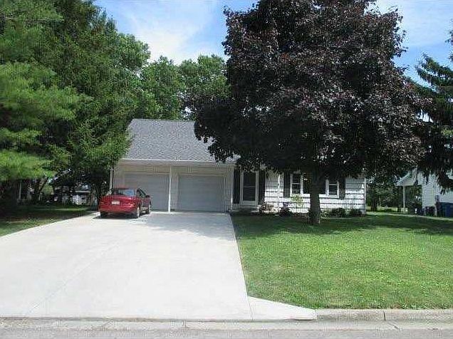 1st image of 618 Lausanne Ave