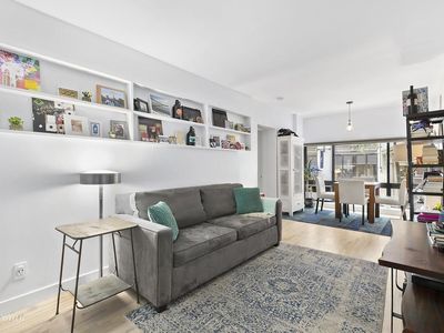 23 E 10th St APT 2-B, New York, NY, 10003