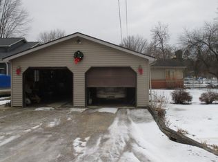 10890 Colony Rd, Pinckney, MI 48169