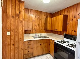 322 W 1st St #4, Aberdeen, WA 98520