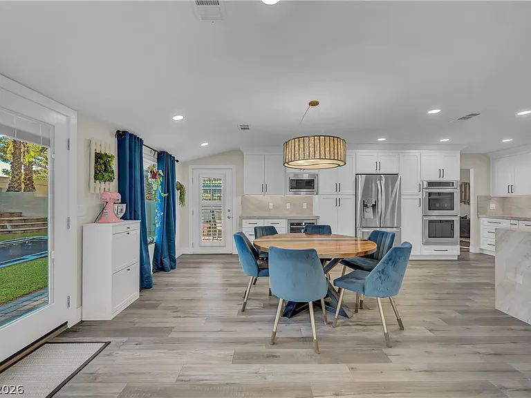 1413 Premier Ct — Photo 25