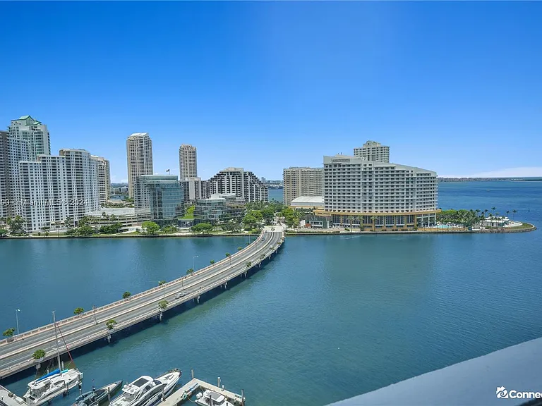 905 Brickell Bay Dr #1831 — Photo 1