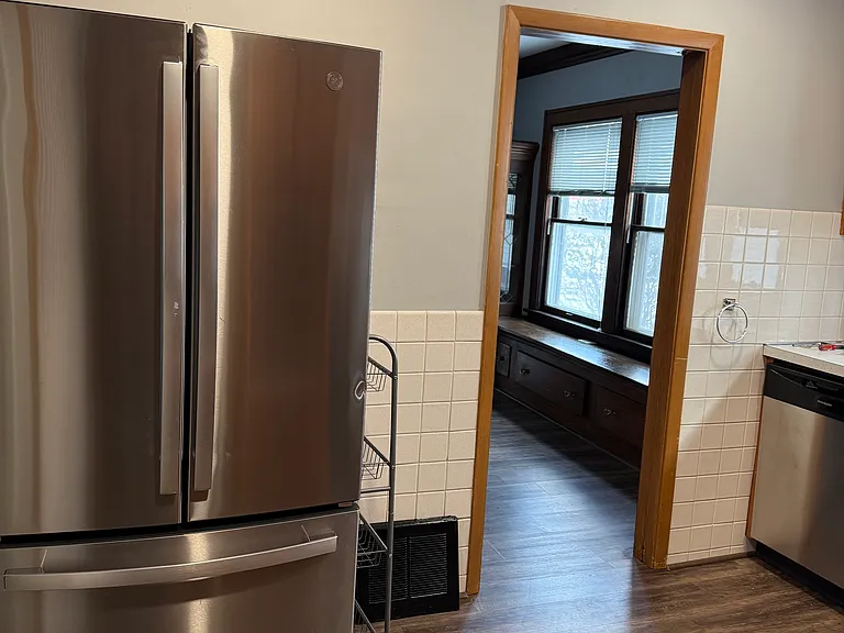 1640 Victoria Ave #1 — Photo 10