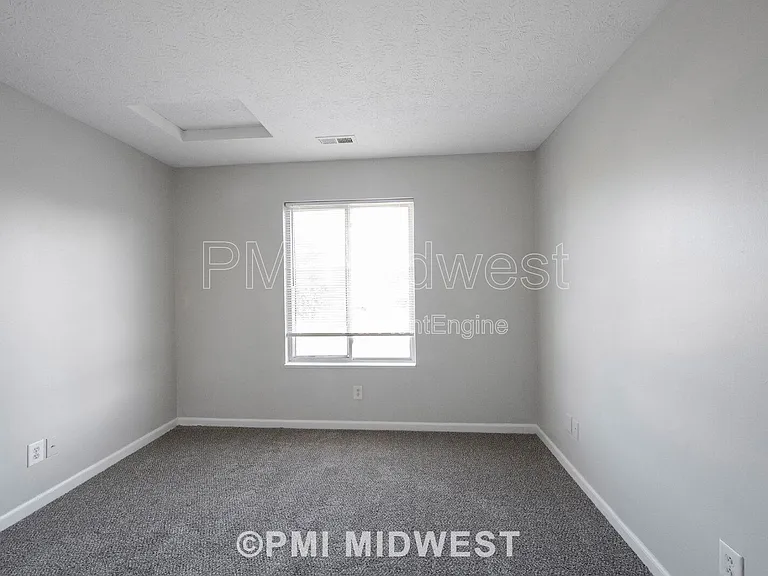 6623 Dunsdin Dr — Photo 23