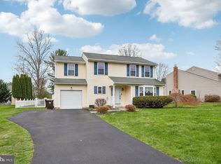 254 Burgundy Ln, Newtown, PA 18940