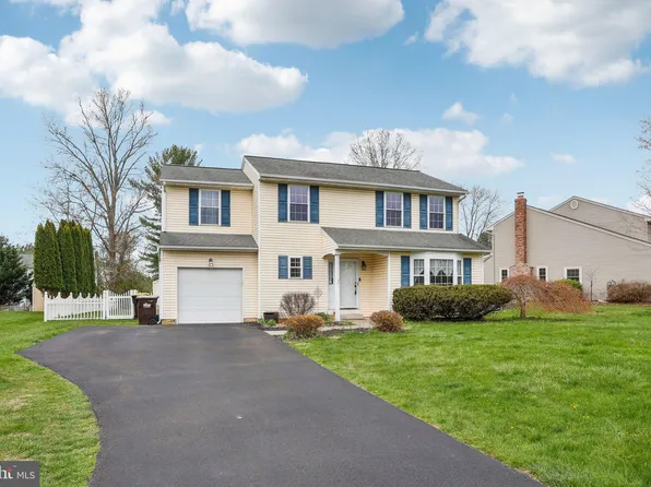 254 Burgundy Ln, Newtown, PA 18940