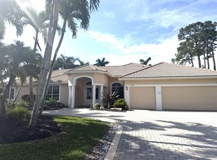 101 Westwood Ct, Atlantis, FL 33462