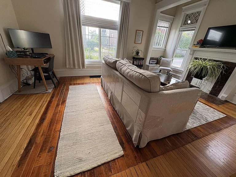 503 S Race St — Photo 16