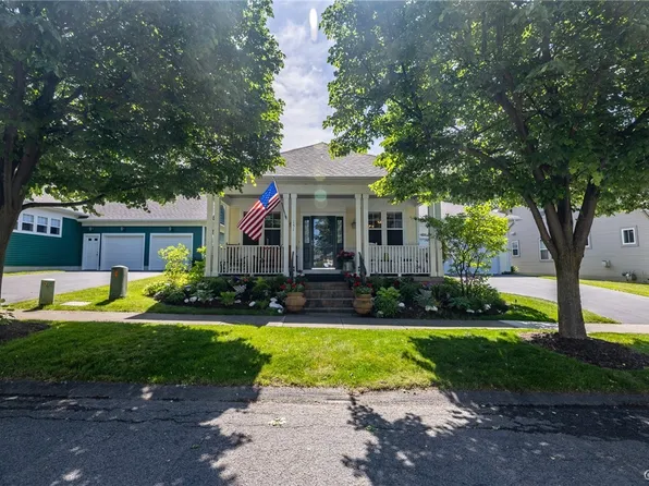 151 Greencastle St, Camillus, NY 13031