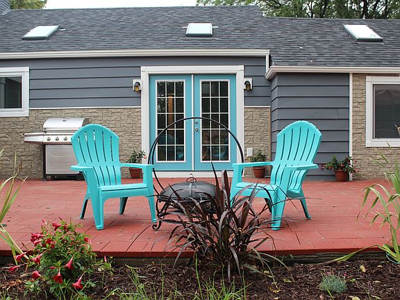 4th image of 3131 Strawberry Ln