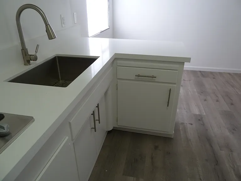 1022 2nd St #20 — Photo 3
