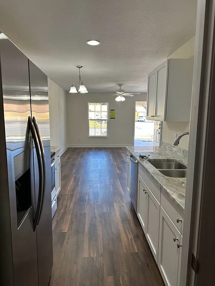 2 bed, 2.0 bath, 900 sqft, $1,550 — Photo 4
