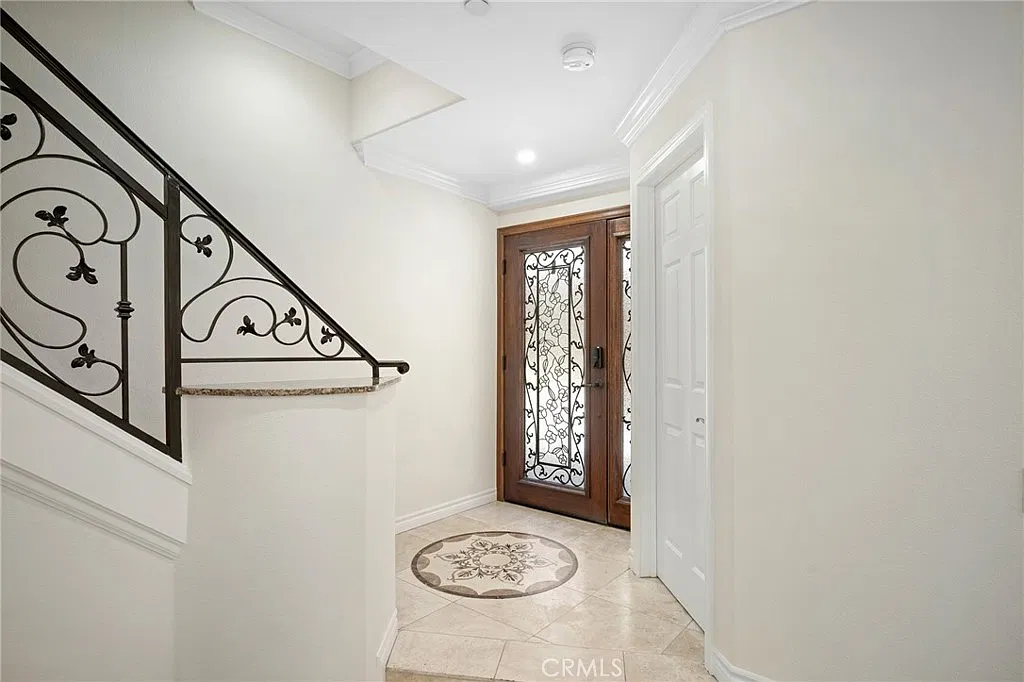 3 bed, 3.5 bath, 1520 sqft, $4,500 — Photo 4