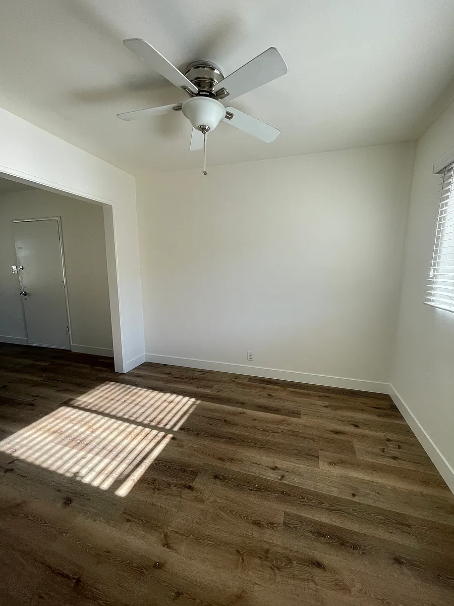 Building Photo - 532 E Washington Blvd #6