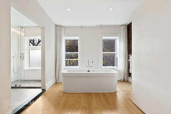 Rented by Garfield Realty  | media 7