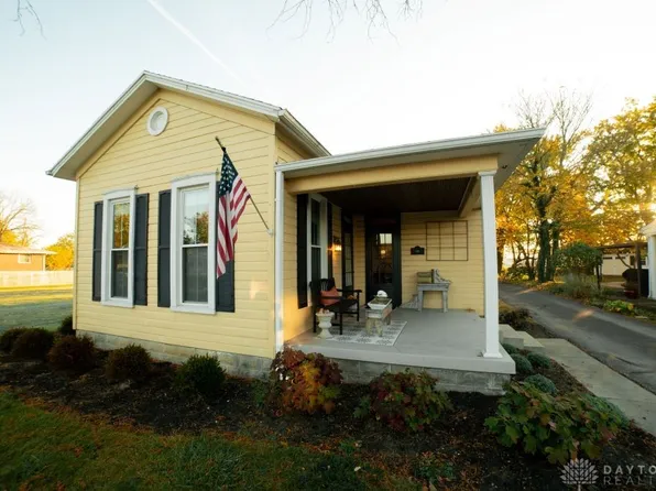 30 N Perry St, Vandalia, OH 45377