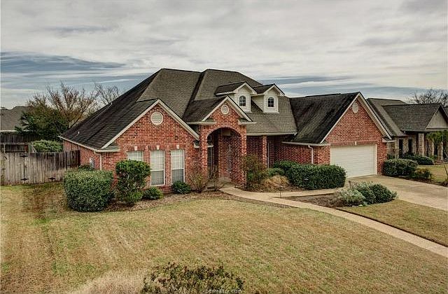1st image of 3928 Park Hurst Dr