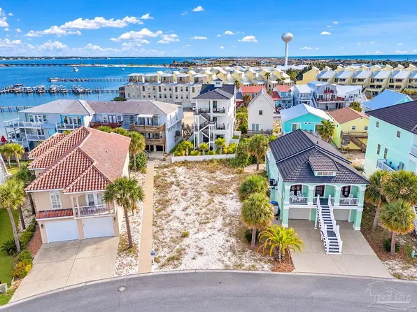 1428 Sonata Ct, Navarre, FL 32566