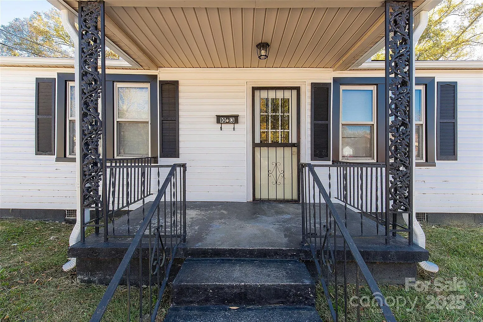 1013 Martin Ave — Photo 3