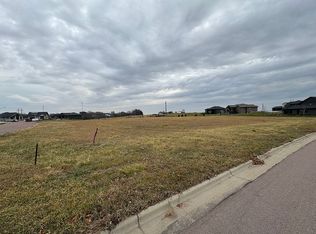 5140 E Markham Cir, Sioux Falls, SD 57110