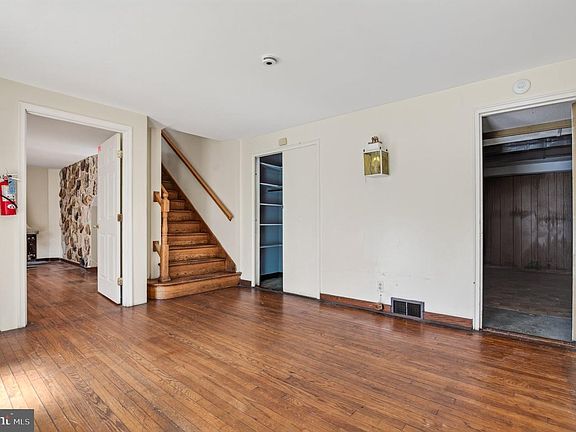 5th image of 3800 Pope St SE