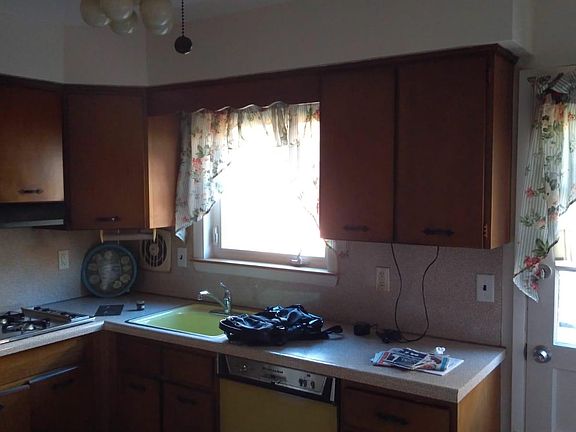3rd image of 164 Juniper Rd