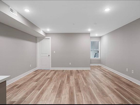 2nd image of 1939 W Berks St APT 2