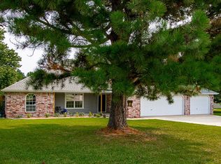 3524 Grapevine Dr, Springdale, AR 72762