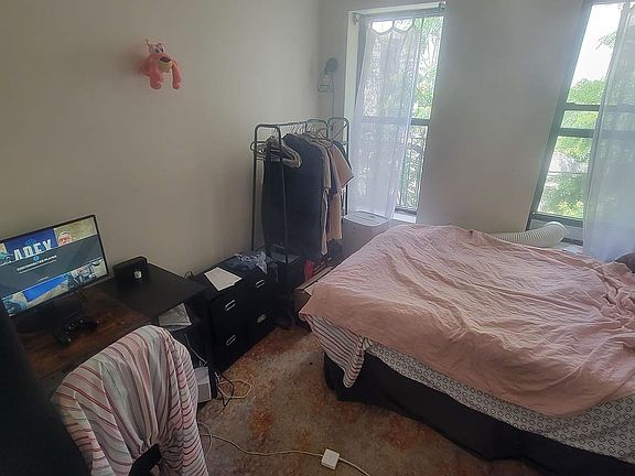 2nd image of 950 Nostrand Ave #3R