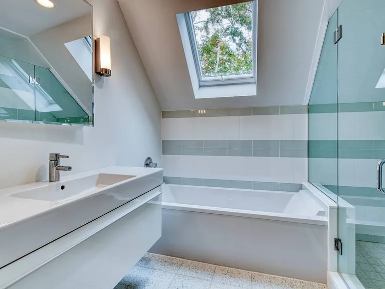25 Lake Dr — Photo 8