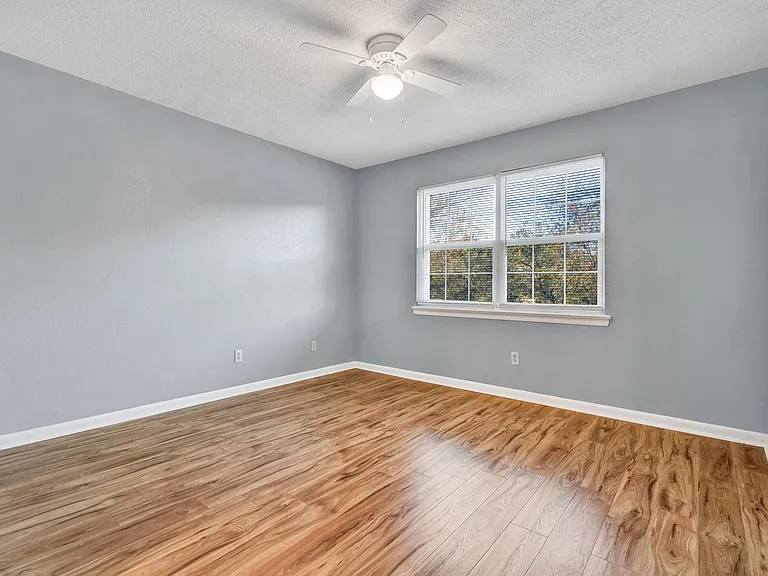 1312 Ely Rd #10 — Photo 9