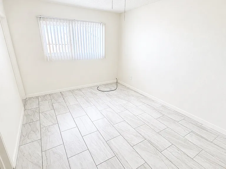 2312 E Commonwealth Ave #3 — Photo 6