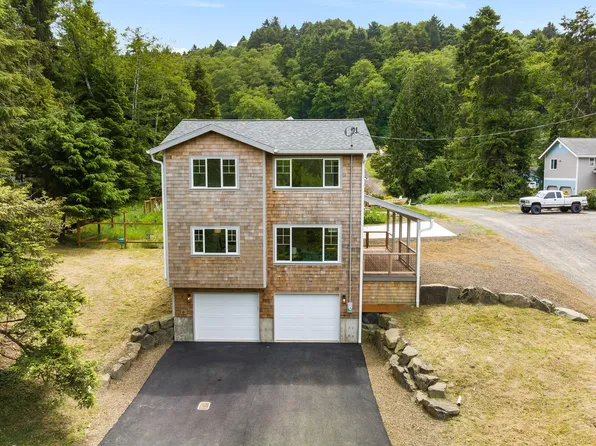 902 S 2nd Ave, Rockaway Beach, OR 97136
