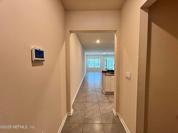 4th image of 548 COASTLINE Way