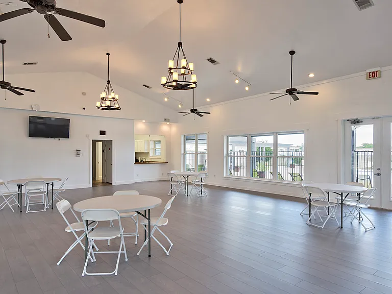 5869 Arcadia Cir — Photo 13