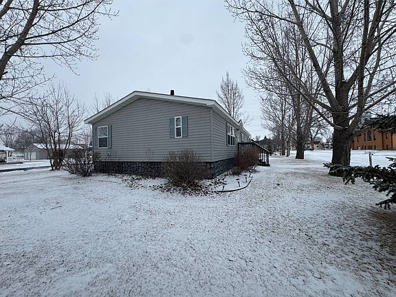 3rd image of 20 6th St S