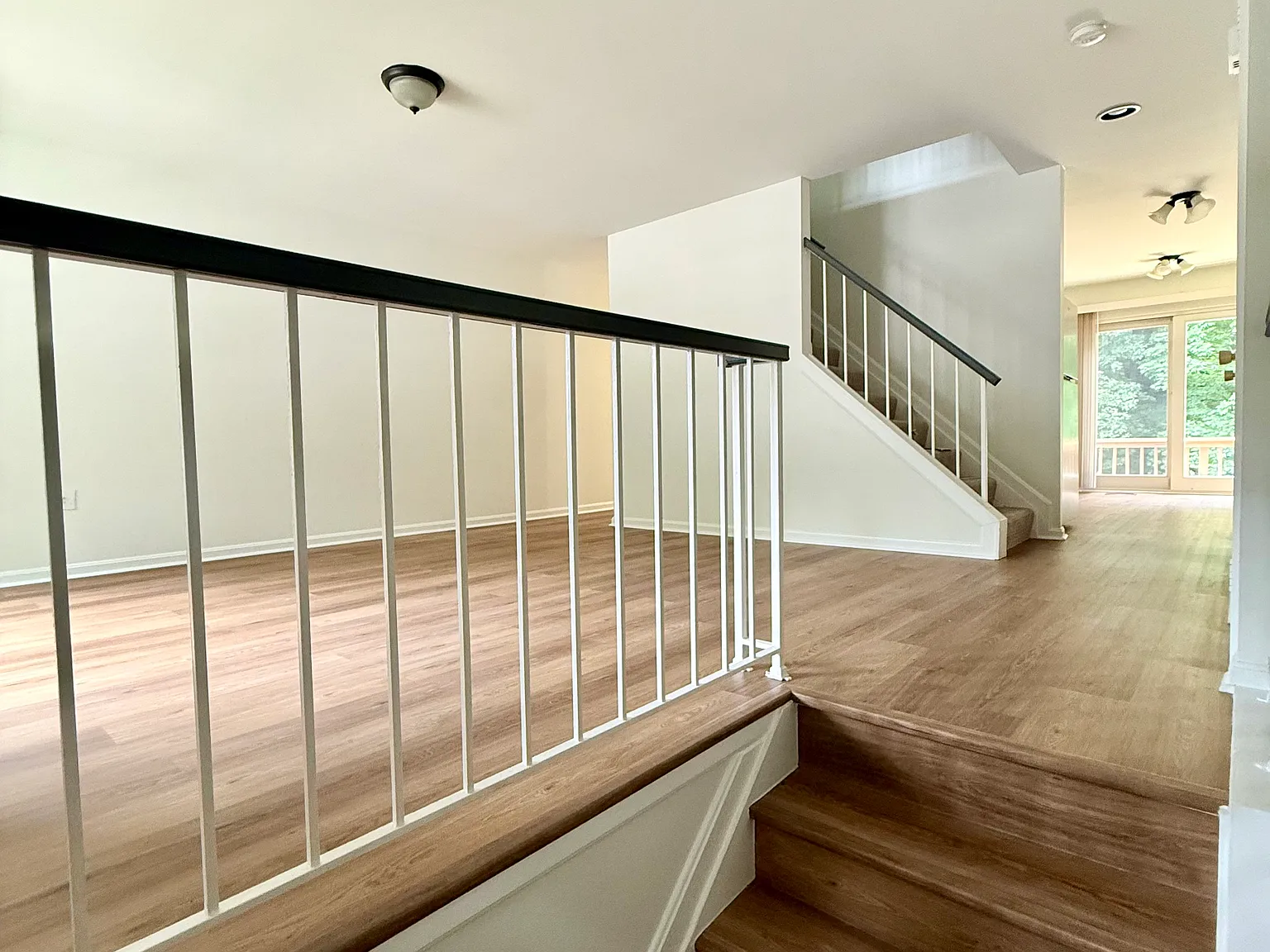4 bed, 3.5 bath, 1700 sqft, $3,400 — Photo 2