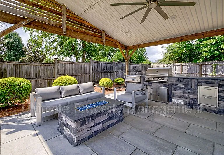 7022 Cayman Ct — Photo 42
