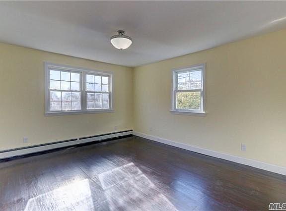 3rd image of 188 E Argyle St #1ST