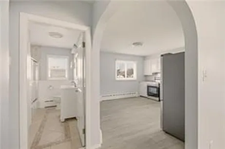 92 Brackett Ave #R — Photo 9