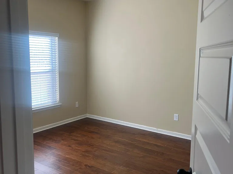 223 Heatherwood Ln — Photo 12