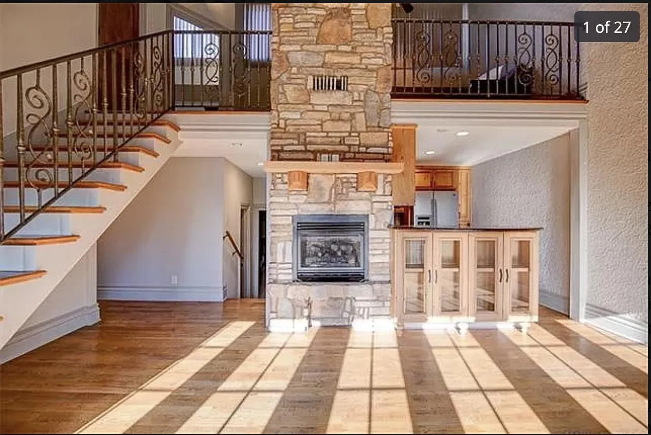 2 bed, 1200 sqft, $2,150 — Photo 1