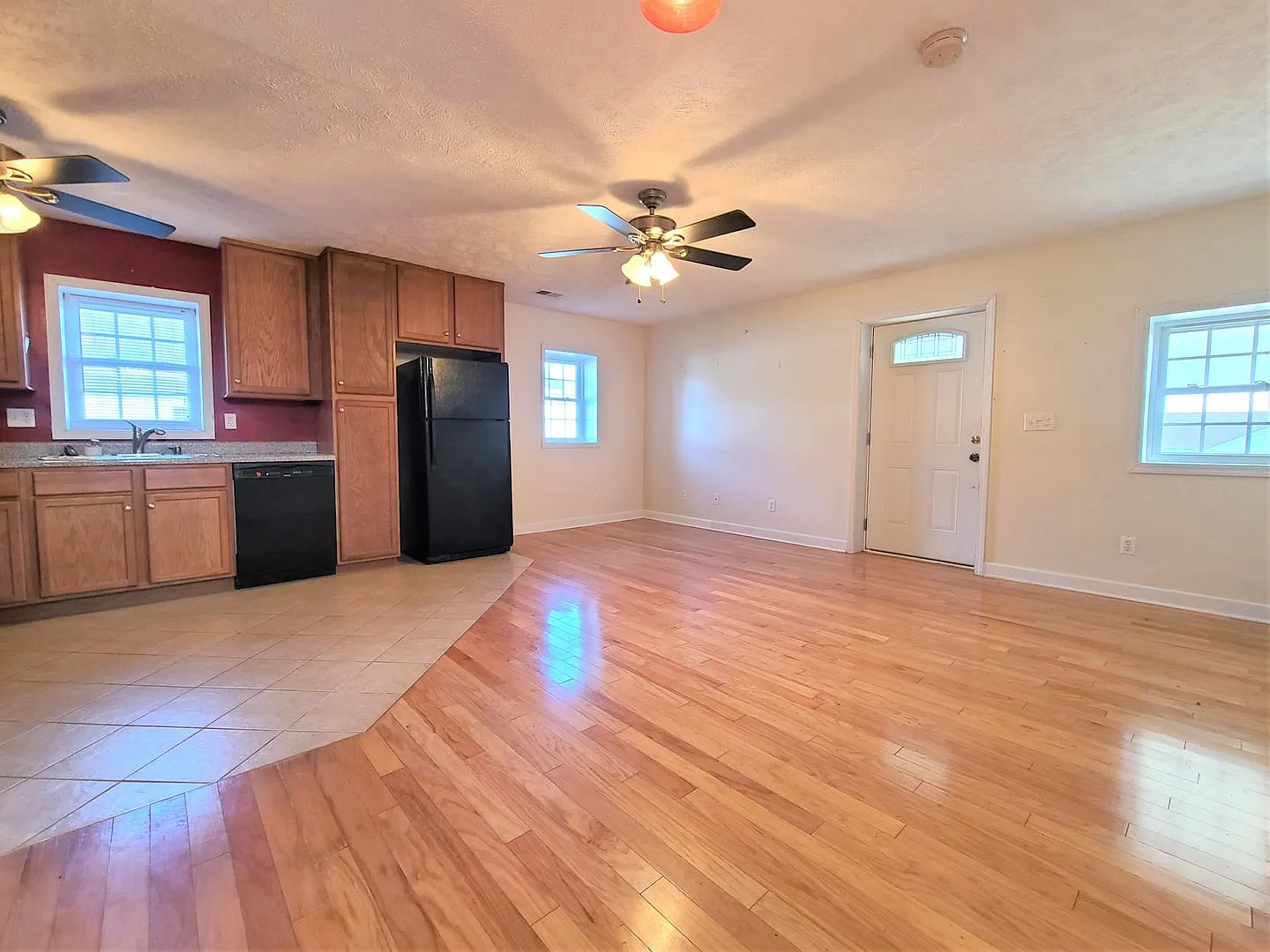 1br, 1ba home in Bloomingdale area, must see! — Photo 3