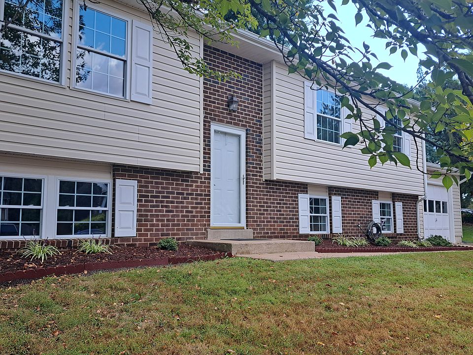1st image of 4520 Briarton Dr