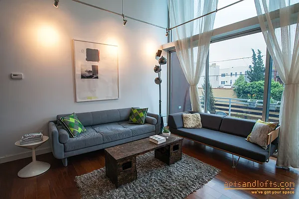 Sold by aptsandlofts.com | media 27