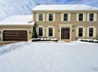 442 West Trl, Grayslake, IL 60030