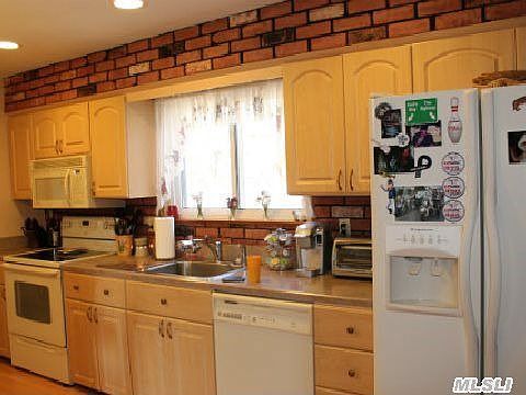 5th image of 9 Bell Ct