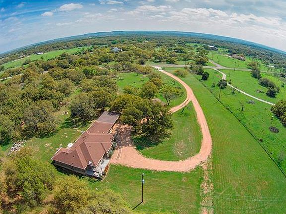 2nd image of 250 Amber Oaks