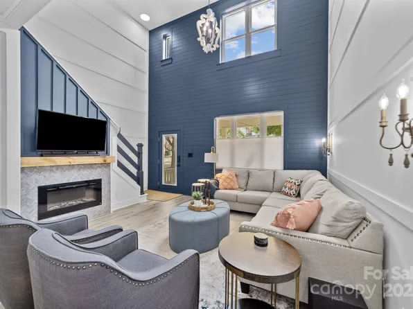 8123 Village Harbor Dr, Cornelius, NC 28031